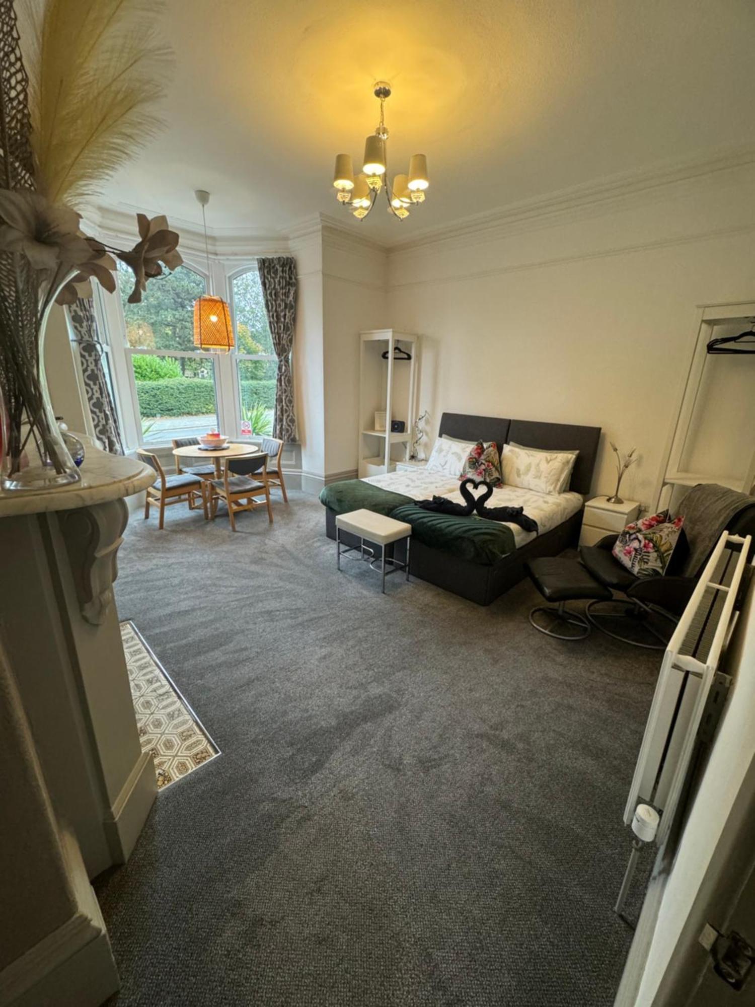 2 Bed Ground Floor Apartment, Sleeps 4 With Free Parking Harrogate Exterior foto